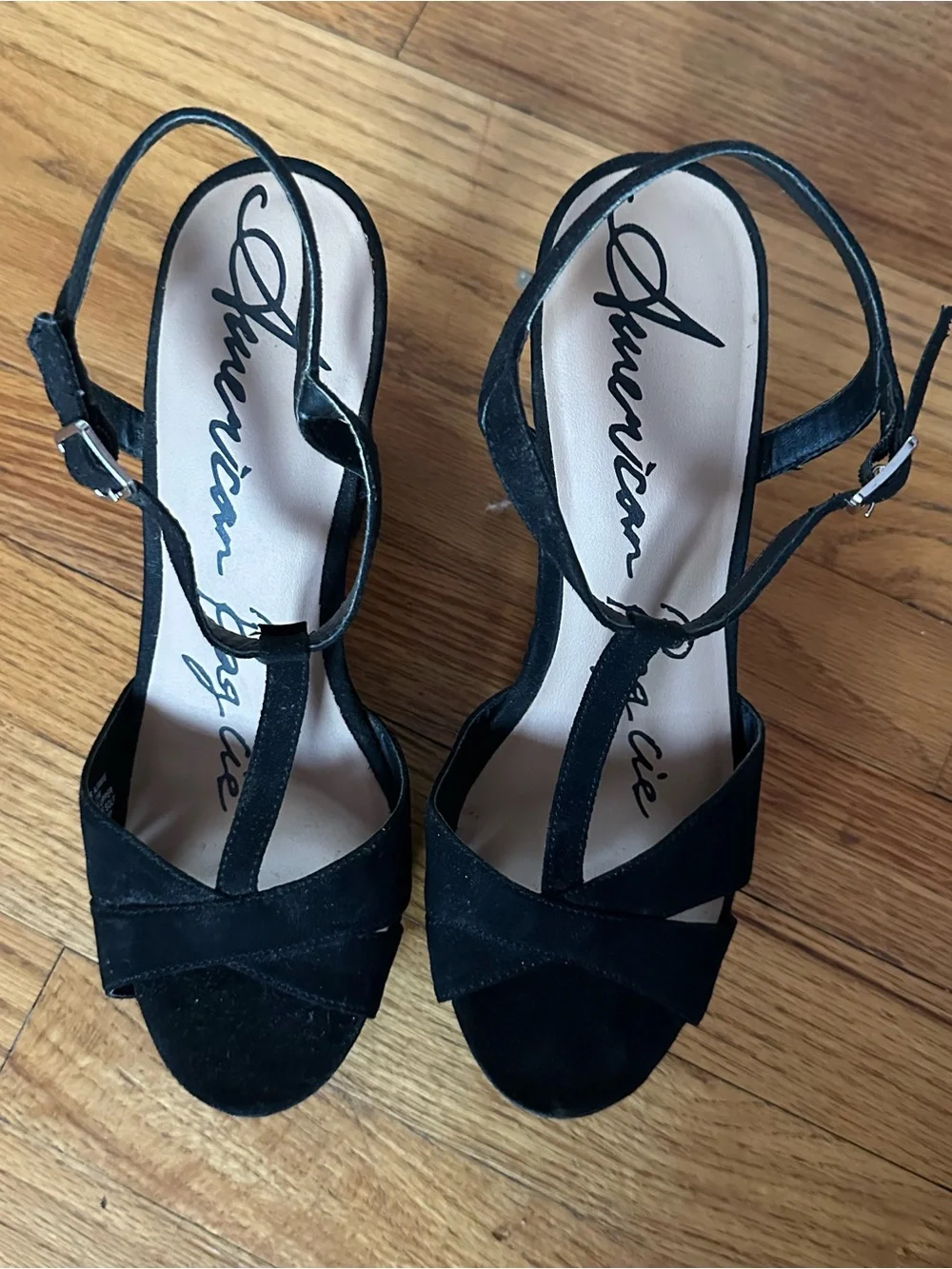 NWOT American Rag Black Suede Platform T-Strap Sandals